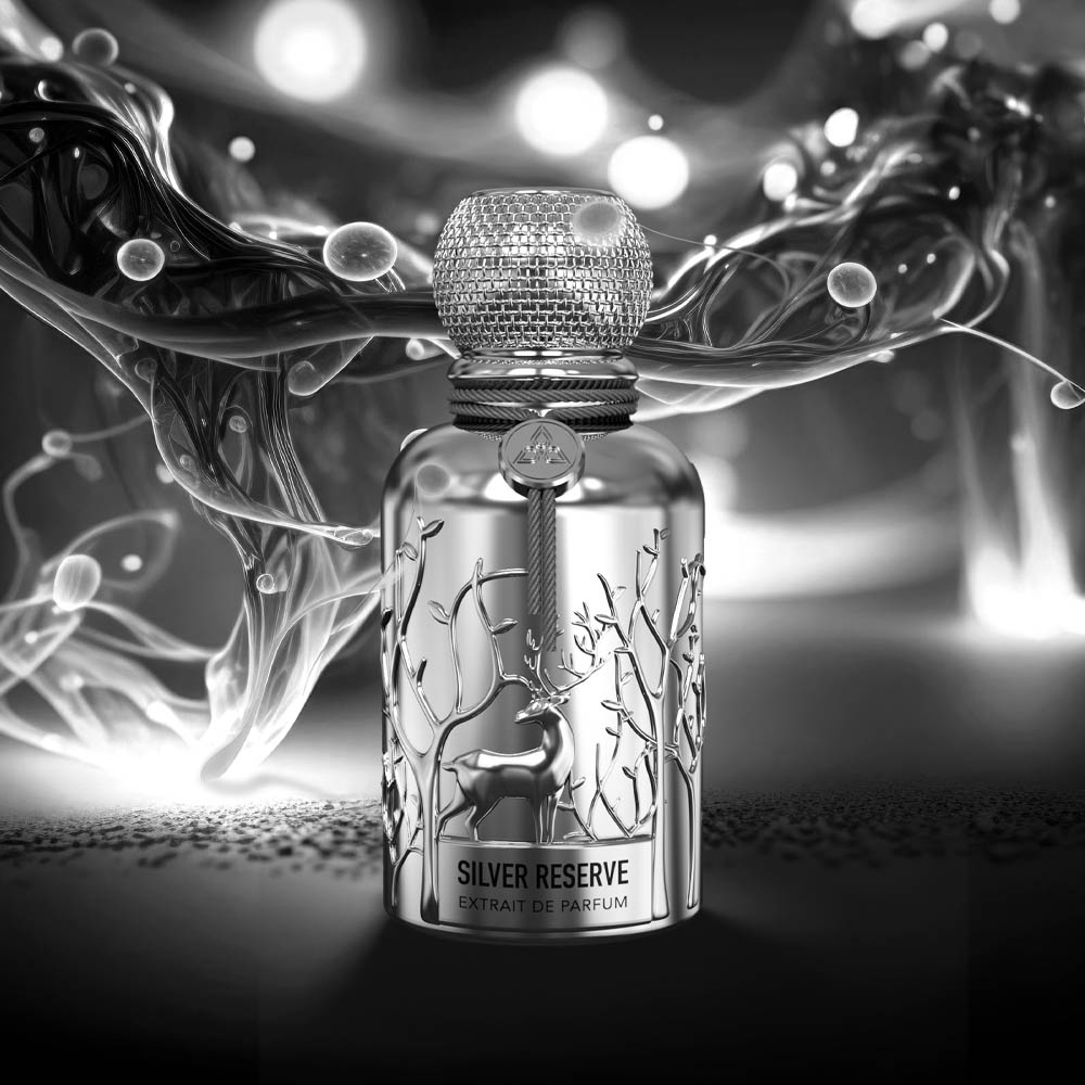 An oud inspired luxury silver perfume bottle by Savia Exclusive